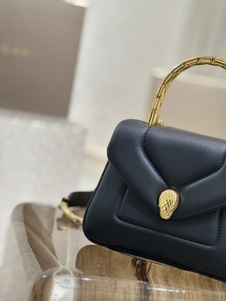  Handbags Bvlgari 292128 size:20*14*10 cm
