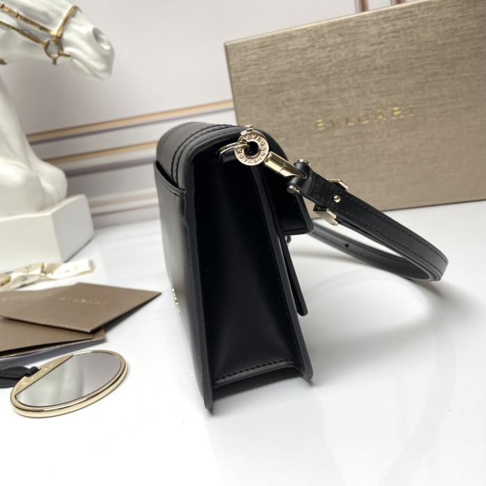  Handbags Bvlgari 292104 size:22*15*4.5 cm