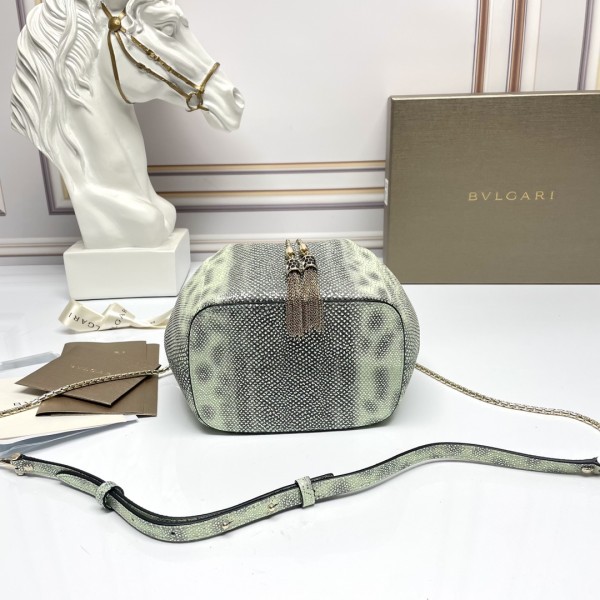  Handbags Bvlgari B287614 size:16*20*10.5 cm