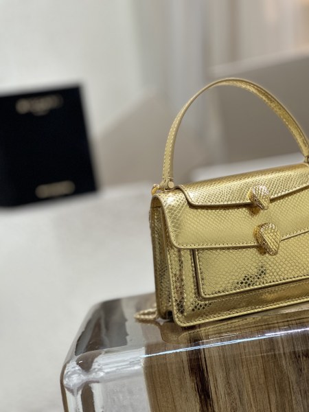  Handbags Bvlgari 288739 size:18.5*13*6.5 cm