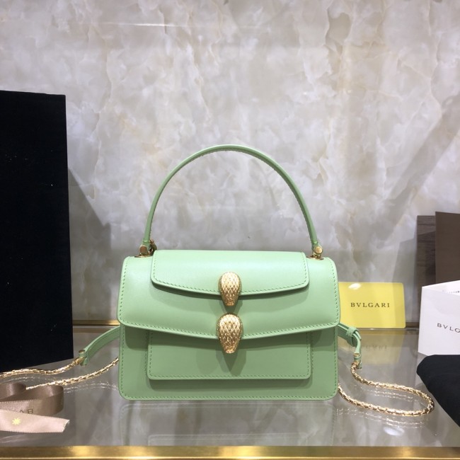  Handbags Bvlgari 288739 size:18.5*13*6.5 cm