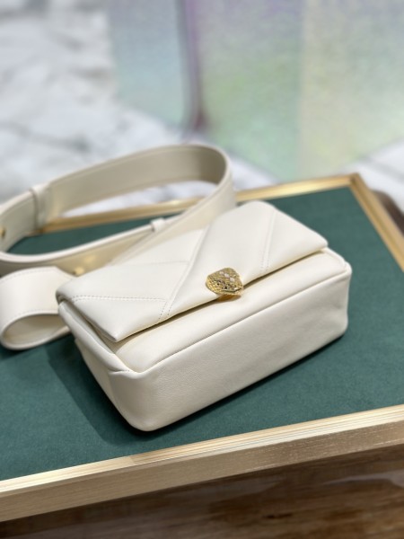  Handbags Bvlgari 291085 size:18*12*8 cm