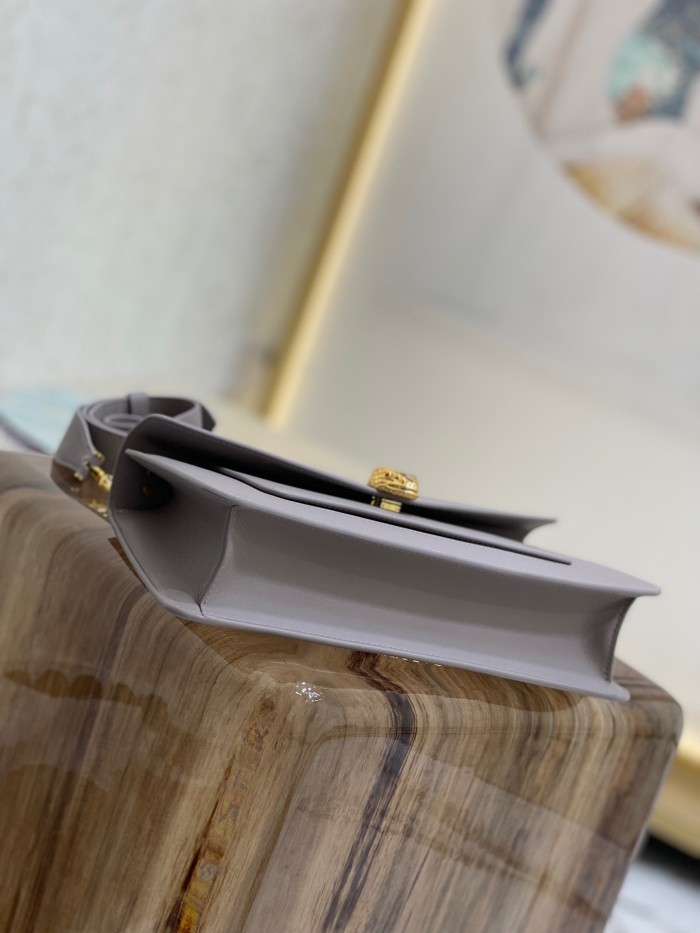  Handbags Bvlgari 293208 size:27.5*18*6.5 cm