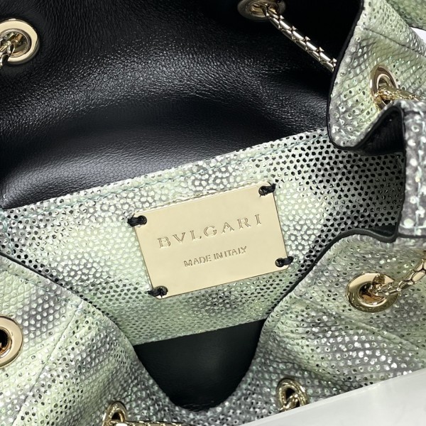  Handbags Bvlgari B287614 size:16*20*10.5 cm