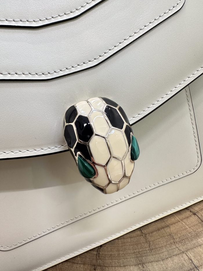  Handbags Bvlgari 38329 size:18*16*9 cm