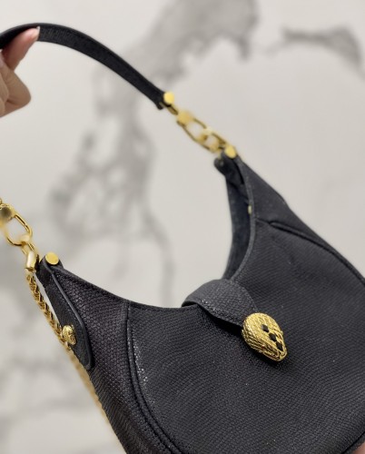  Handbags Bvlgari 291765 size:19.5*20*5 cm