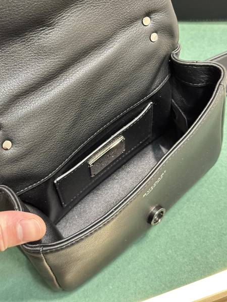  Handbags Bvlgari 291085 size:18*12*8 cm