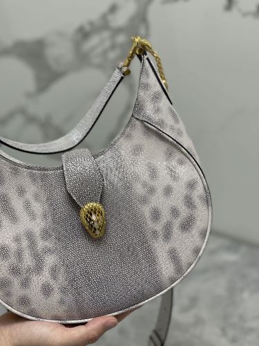  Handbags Bvlgari 291636 size:25.5*25*5.5 cm