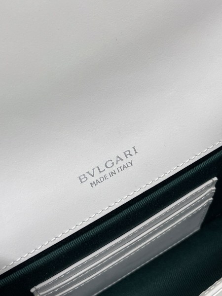 Handbags Bvlgari 292104 size:22*15*4.5 cm