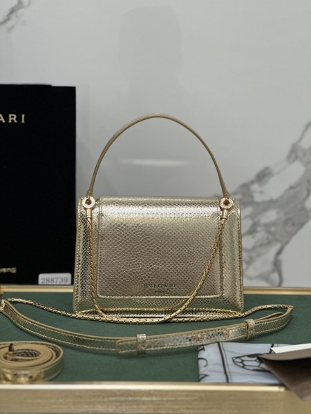  Handbags Bvlgari 288739 size:18.5*13*6.5 cm
