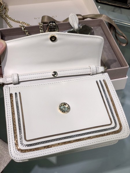  Handbags Bvlgari 288104 size:17.5*11*5 cm