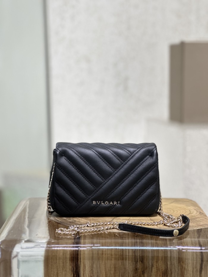  Handbags Bvlgari 288706 size:17*11*5 cm