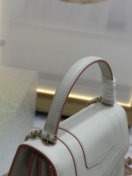  Handbags Bvlgari 38329 size:20*16*9 cm