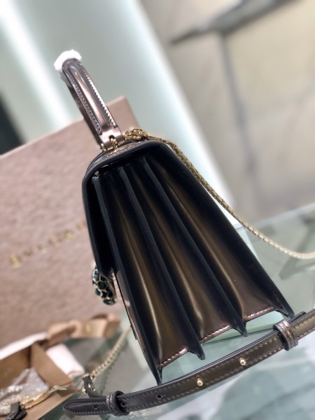  Handbags Bvlgari 38329 size:18*16*11 cm