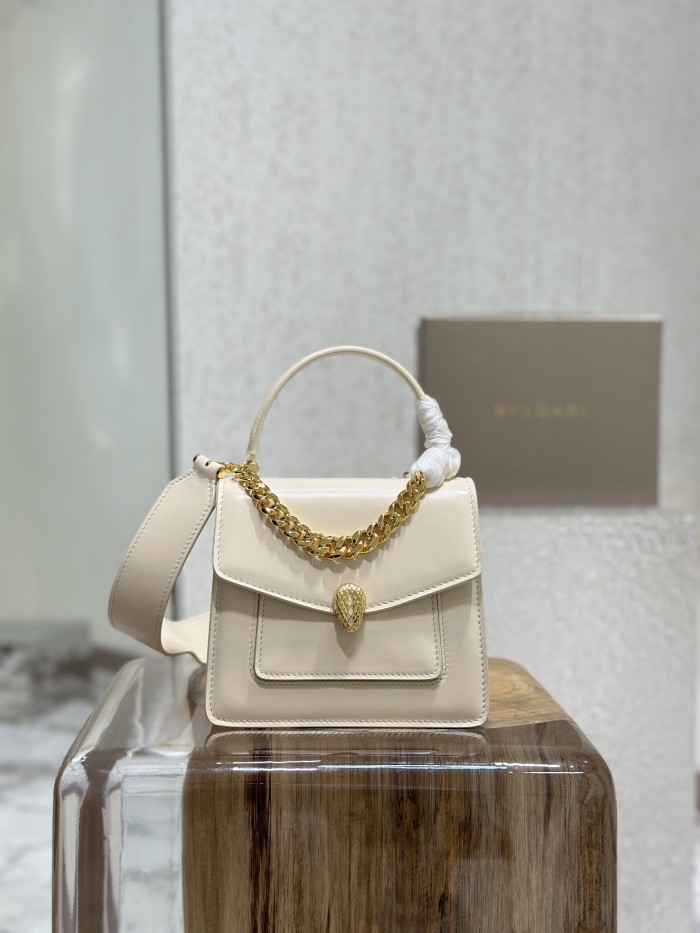  Handbags Bvlgari 290762 size:18*15*9.5 cm