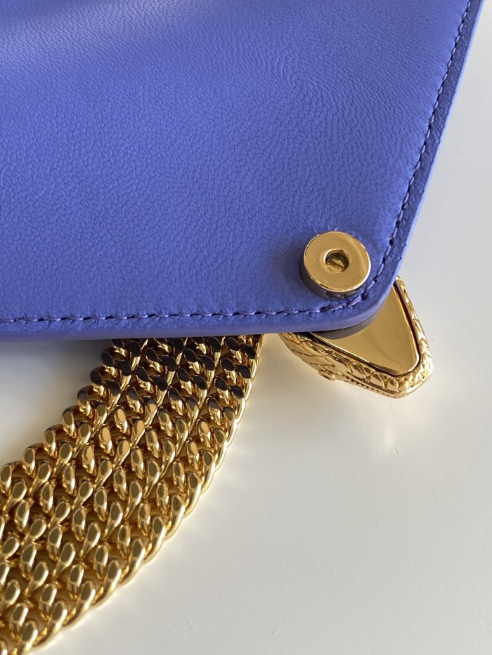  Handbags Bvlgari Sprpenti Forever size:19*13.5*6 cm