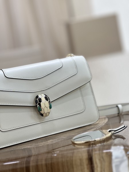  Handbags Bvlgari 38102 size:22*13*5.5 cm