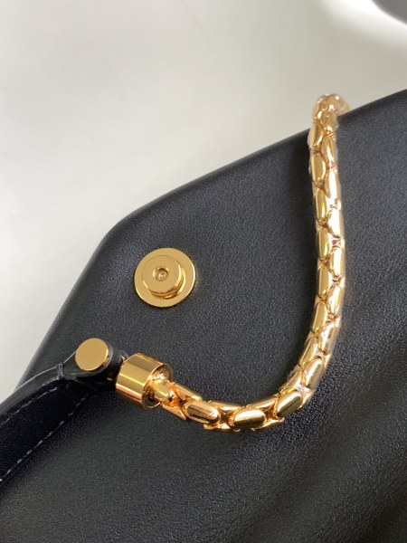  Handbags Bvlgari SERPENTI REVERSE size:22.5*15*7 cm