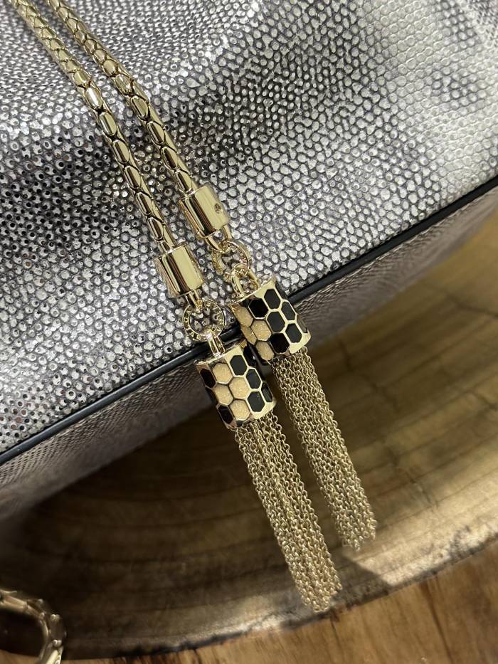  Handbags Bvlgari 287614 size:16*19*11 cm