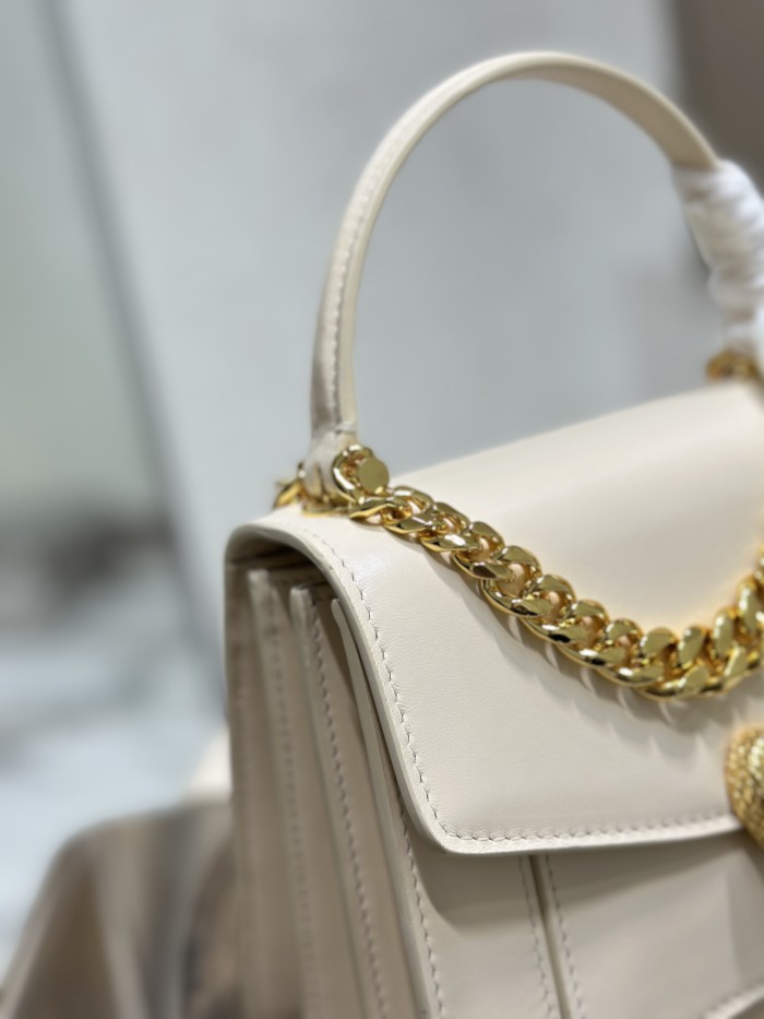  Handbags Bvlgari 290762 size:18*15*9.5 cm