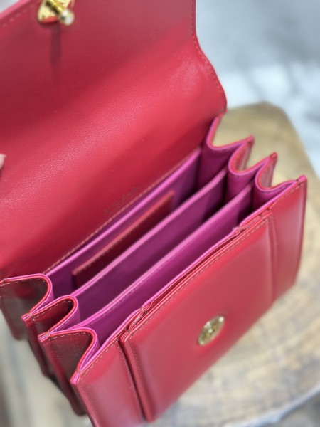  Handbags Bvlgari 290762 size:18*15*9.5 cm