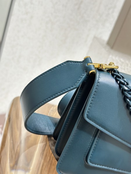  Handbags Bvlgari 290763 size:20*14*8 cm