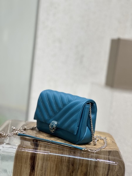  Handbags Bvlgari 288706 size:17*11*5 cm