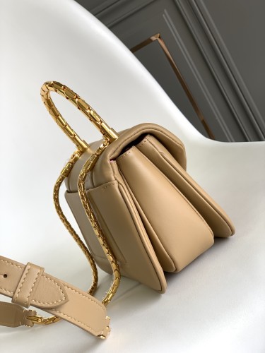  Handbags Bvlgari SERPENTI REVERSE size:22.5*15*7 cm