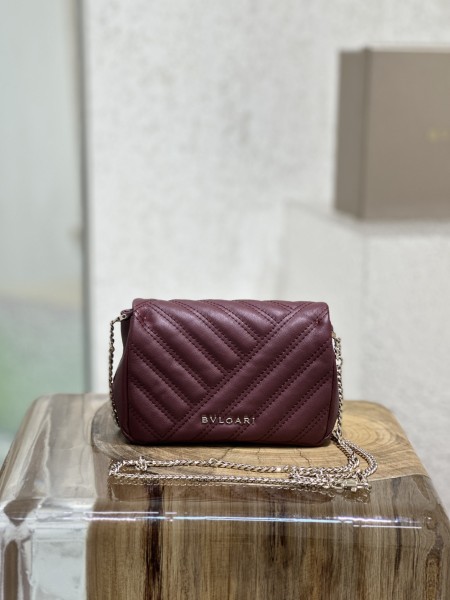  Handbags Bvlgari 288706 size:17*11*5 cm