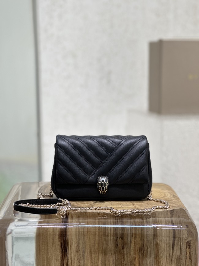  Handbags Bvlgari 288706 size:17*11*5 cm