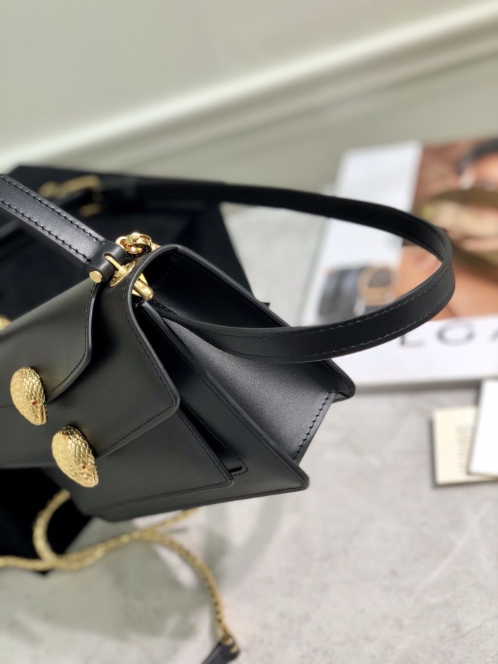  Handbags Bvlgari 288739 size:18.5*13*6.5 cm