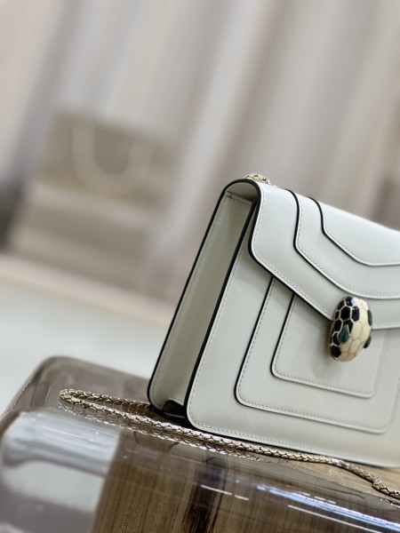  Handbags Bvlgari 35107 size:20*15*5 cm