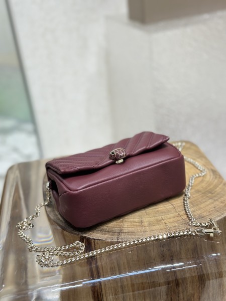  Handbags Bvlgari 288706 size:17*11*5 cm