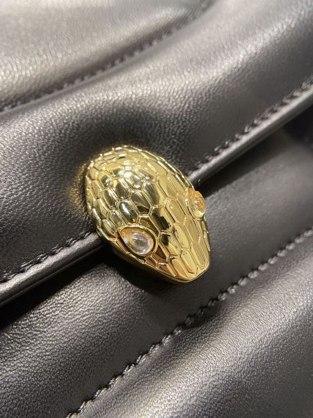  Handbags Bvlgari 291071 size:19.5*15*6 cm