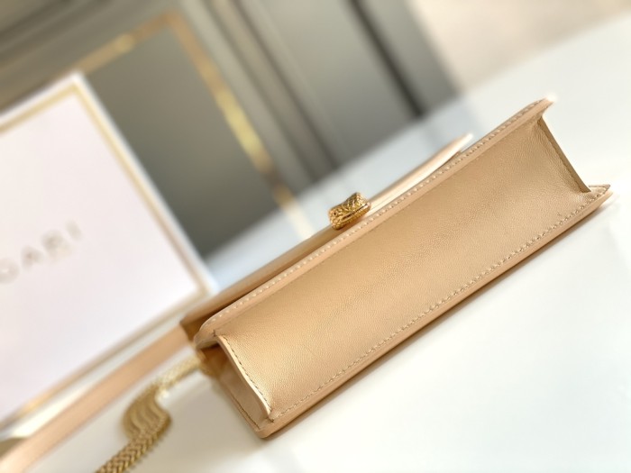  Handbags Bvlgari Sprpenti Forever size:19*13.5*6 cm