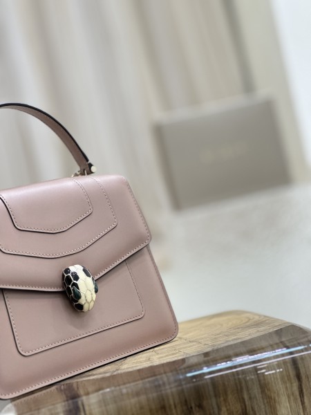  Handbags Bvlgari 38329 size:18*16*9 cm