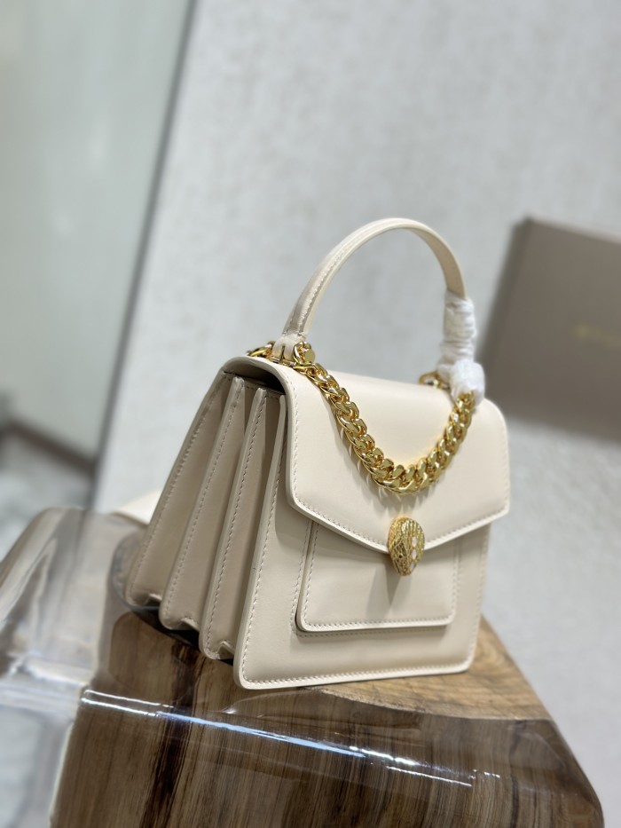  Handbags Bvlgari 290762 size:18*15*9.5 cm