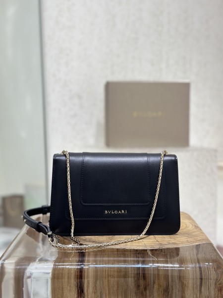  Handbags Bvlgari 38102 size:22*13*5.5 cm