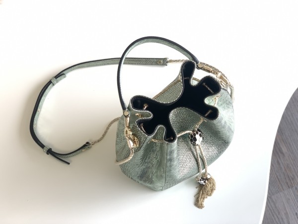  Handbags Bvlgari Sprpenti Forever size:16*11*19 cm