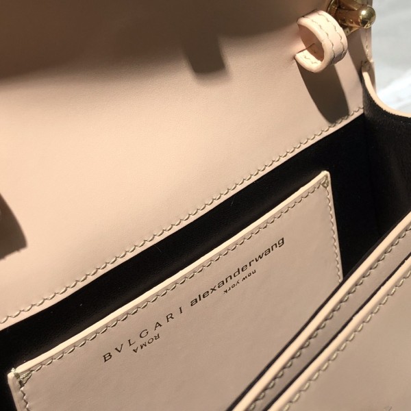  Handbags Bvlgari 288739 size:18.5*13*6.5 cm