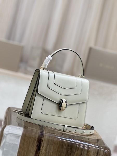  Handbags Bvlgari 38329 size:18*16*9 cm