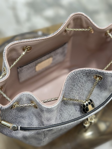  Handbags Bvlgari 287614 size:16*19*11 cm