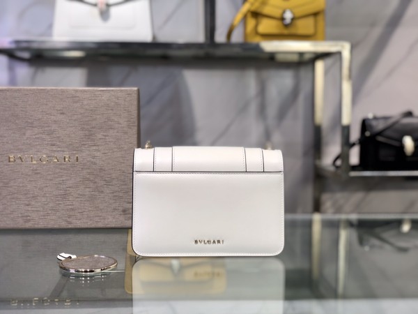  Handbags Bvlgari 9676 size:19*13*7 cm