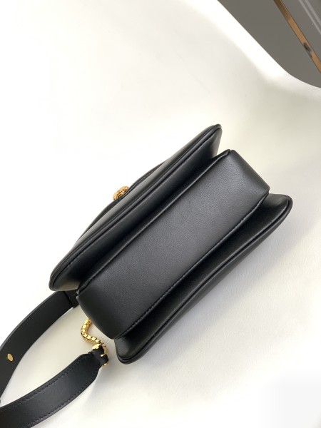  Handbags Bvlgari SERPENTI REVERSE size:22.5*15*7 cm
