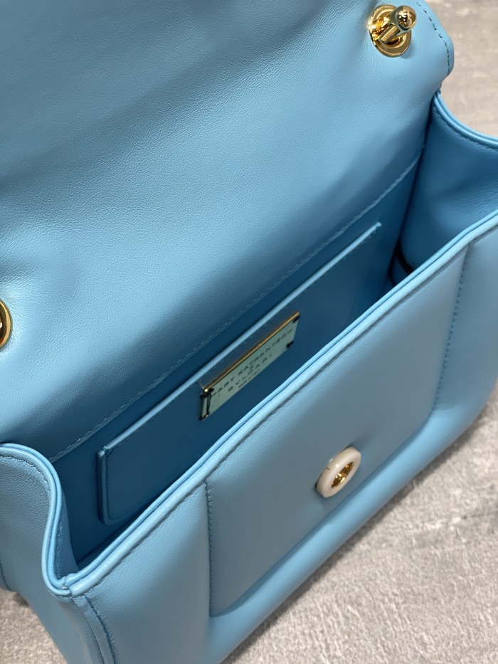  Handbags Bvlgari 291071 size:19.2*15*6 cm