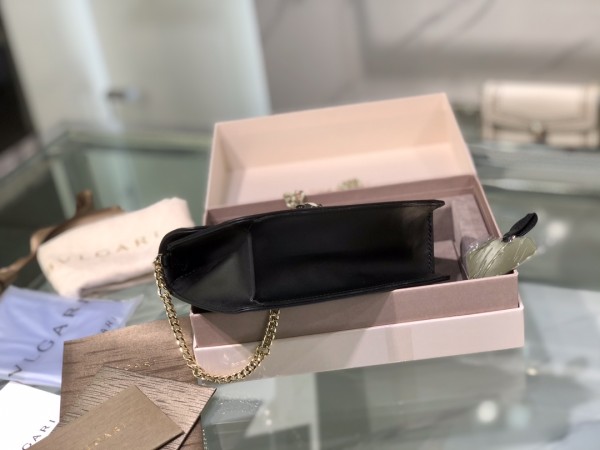  Handbags Bvlgari 288104 size:17.cm