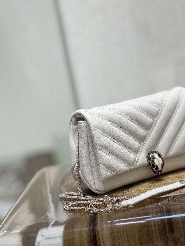  Handbags Bvlgari 288706 size:17*11*5 cm