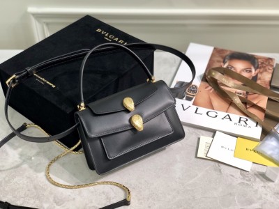  Handbags Bvlgari 288739 size:18.5*13*6.5 cm