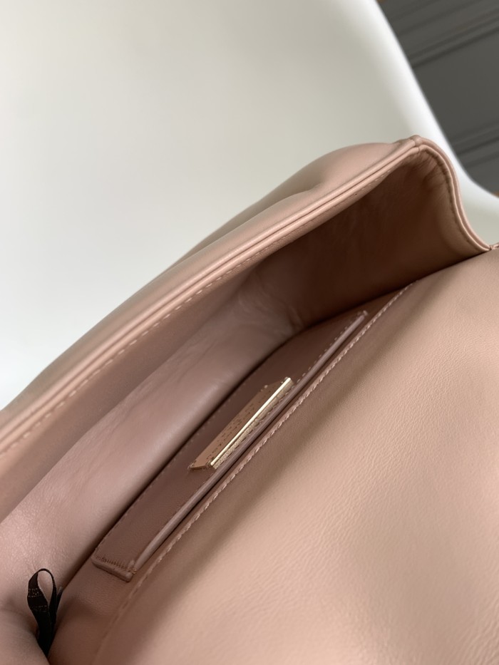  Handbags Bvlgari BVLGARI size:19.2*15*6 cm