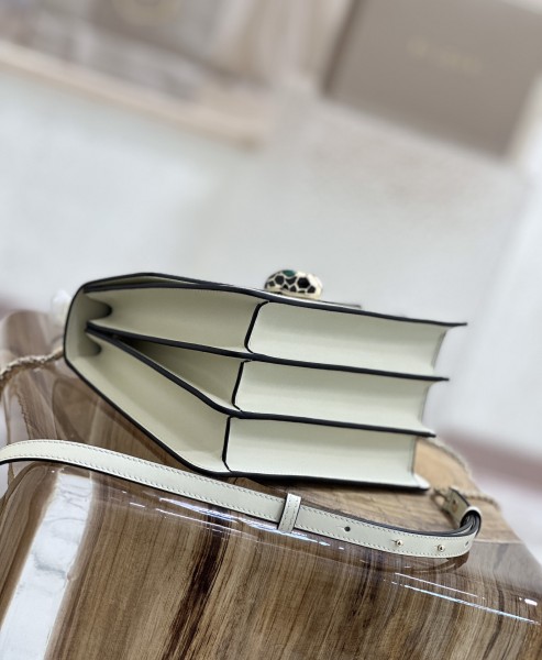  Handbags Bvlgari 38329 size:18*16*9 cm